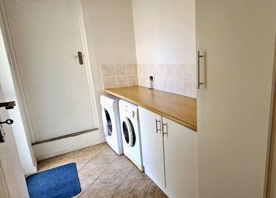 3 Bedroom Property for Sale in Franskraal Western Cape